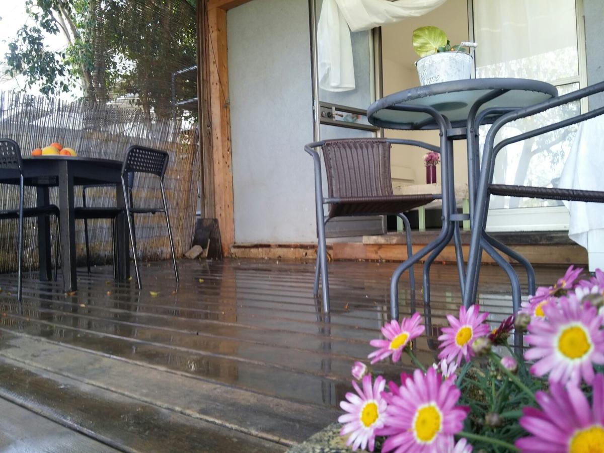 A Pastoral B & B Giv'at Ada Exterior photo